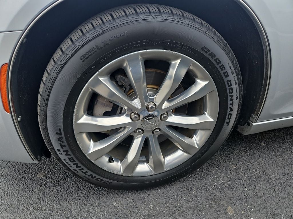 2019 Chrysler 300 Limited