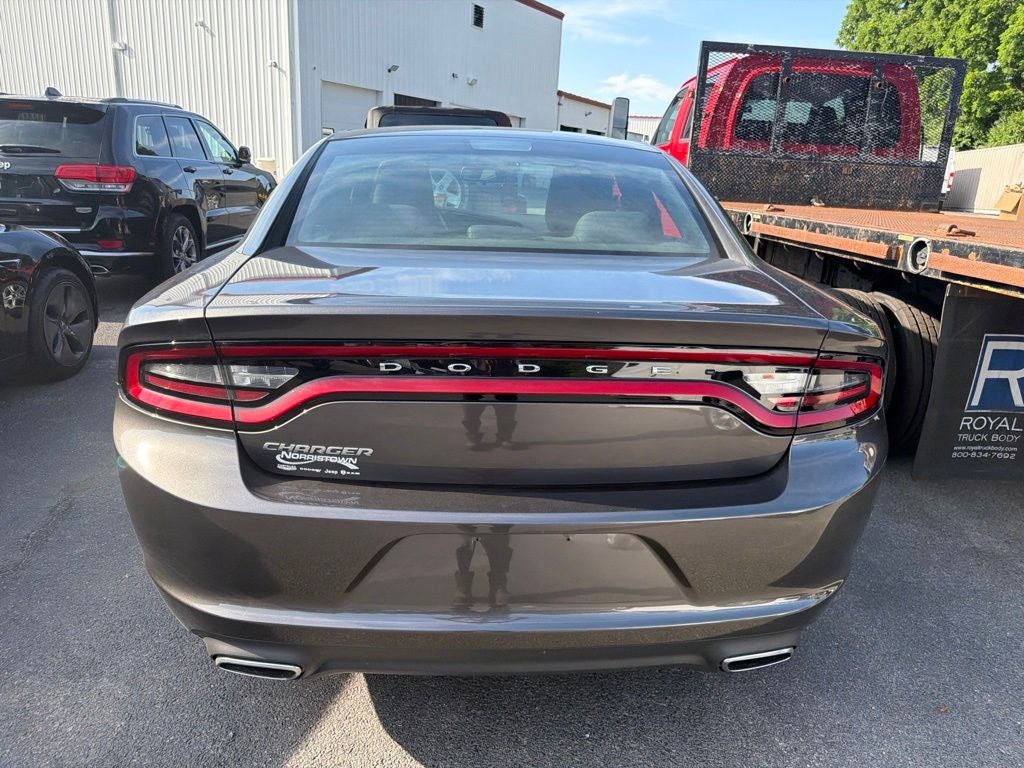 2016 Dodge Charger SE