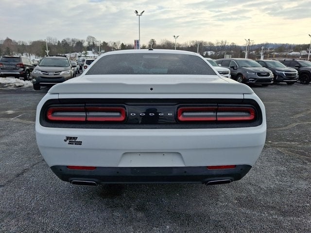 2015 Dodge Challenger SXT