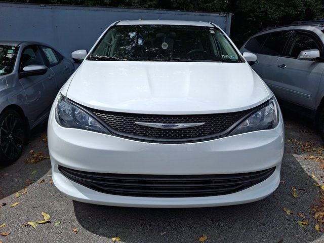 2020 Chrysler Voyager L