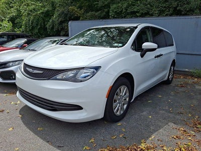 2020 Chrysler Voyager L