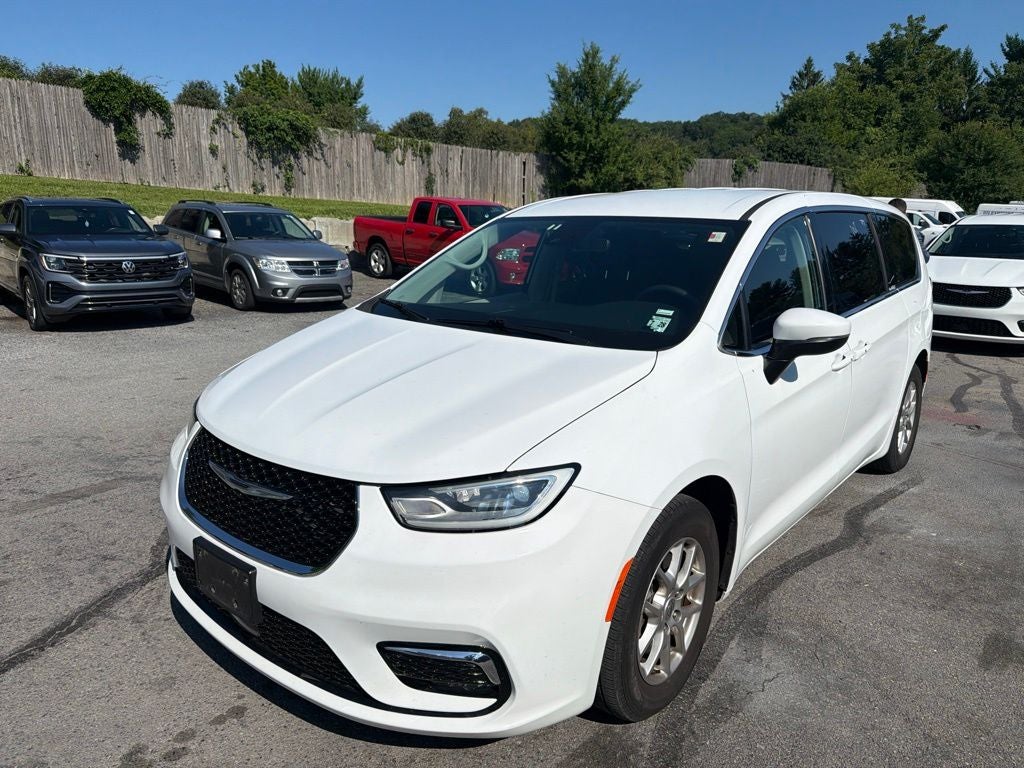 2023 Chrysler Pacifica Touring L