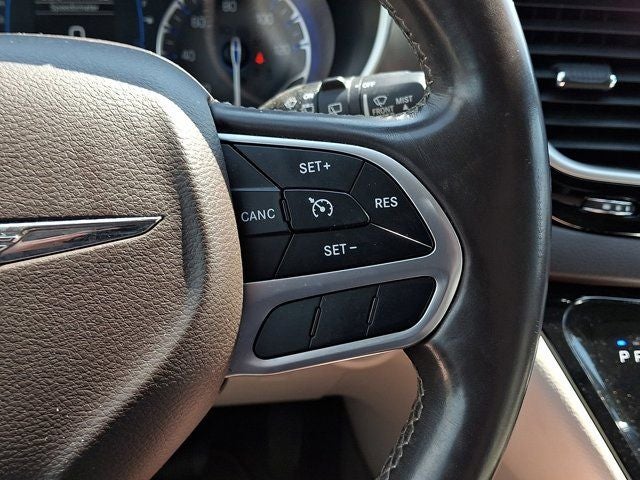 2017 Chrysler Pacifica Touring L