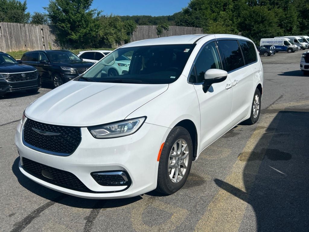 2023 Chrysler Pacifica Touring L