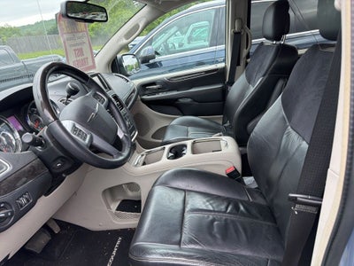 2012 Chrysler Town & Country Limited