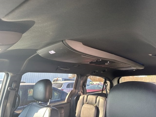 2014 Chrysler Town & Country S