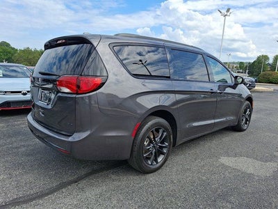 2020 Chrysler Pacifica Launch Edition