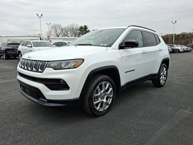 2022 Jeep Compass Latitude Lux