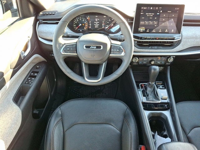 2023 Jeep Compass Latitude Lux