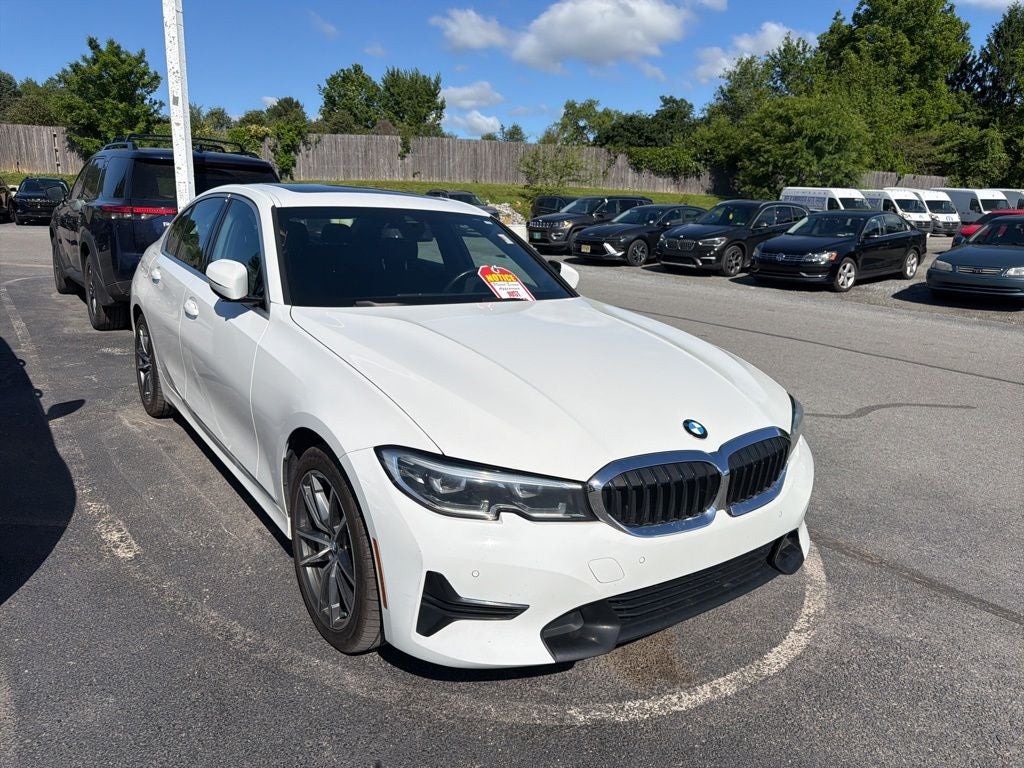 2019 BMW 3 Series 330i xDrive Sedan's photo
