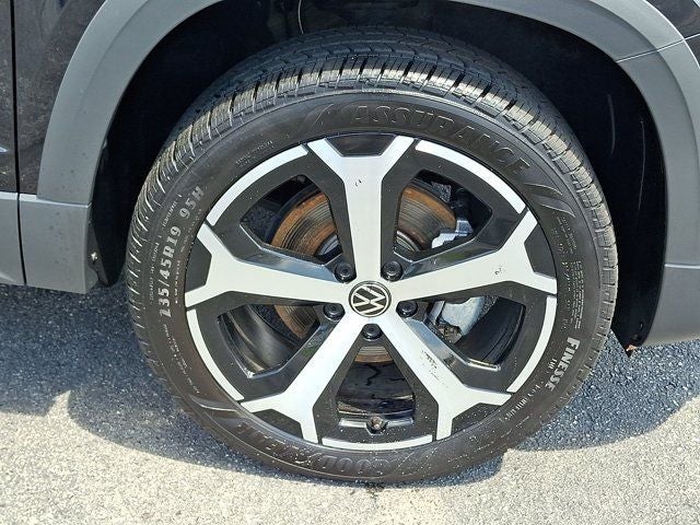 2025 Volkswagen Taos 1.5T SEL