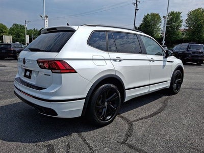 2023 Volkswagen Tiguan 2.0T SE R-Line Black