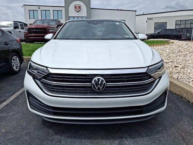 3VW7M7BU8PM035837