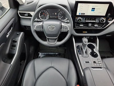 2024 Toyota Highlander XLE