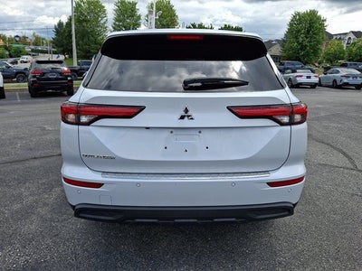 2022 Mitsubishi Outlander ES