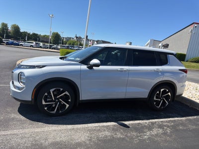 2022 Mitsubishi Outlander SE