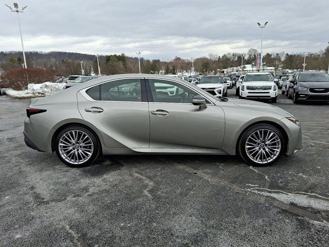 2023 Lexus IS 300