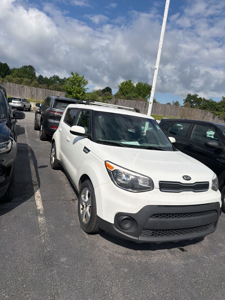 2017 Kia Soul 1.6L Base 6 A/T's photo