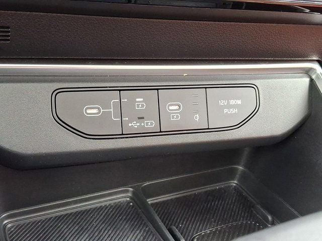 2025 Kia Carnival SX
