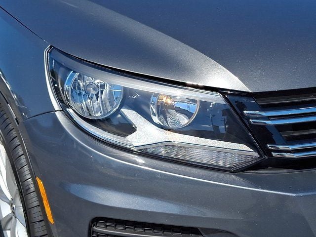 2018 Volkswagen Tiguan Limited 2.0T 4Motion