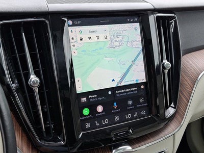 2022 Volvo XC60 B5 Momentum