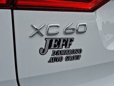 2022 Volvo XC60 B5 Momentum