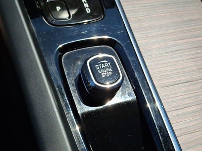 2022 Volvo XC60 B5 Momentum
