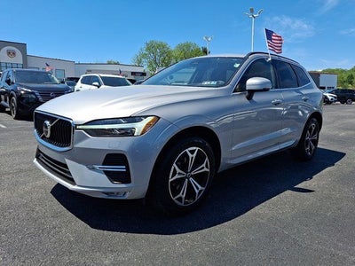 2022 Volvo XC60 B5 Momentum